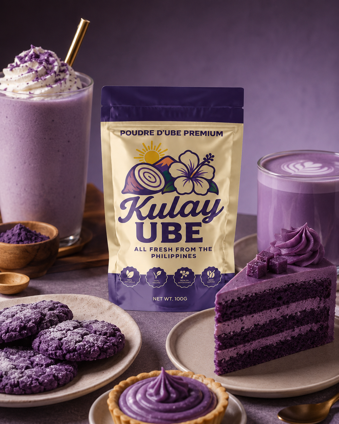 Sachet Kulay Ube entouré d'un gâteau, de cookies, d'une tarte et de boissons à l'ube